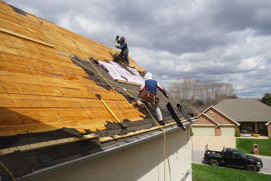 Steps to Properly Restore Your Roof for Maximum Protection